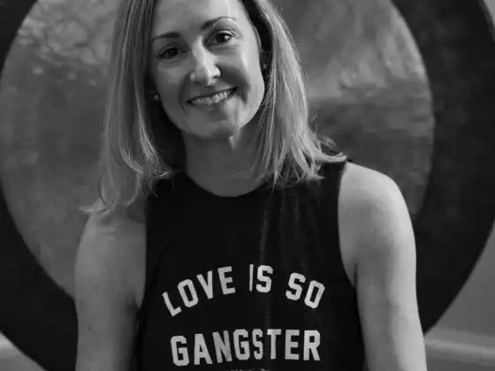 Leigh  Mallis,
                            Health & Wellness
                            Expert at 요가 여정 번들