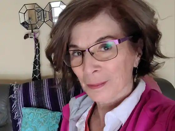 Karen Egoff,
Expert at Soulful Summit 2023: un viaggio interiore, inizia!